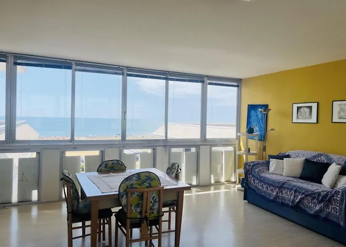Spacious Sea View Flat With Terrace