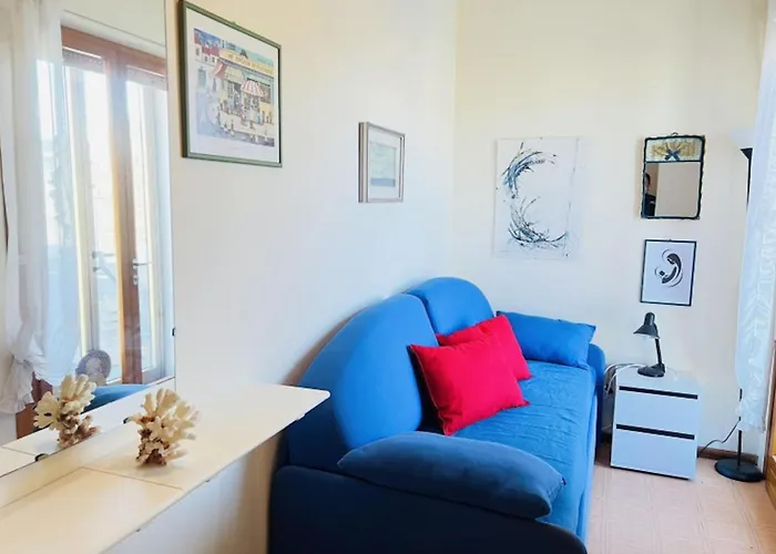 Spacious Sea View Flat With Terrace Apartman